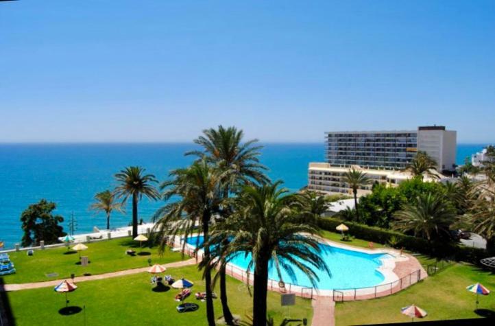 Appartamento Torre De La Roca Industrial69 Torremolinos Esterno foto
